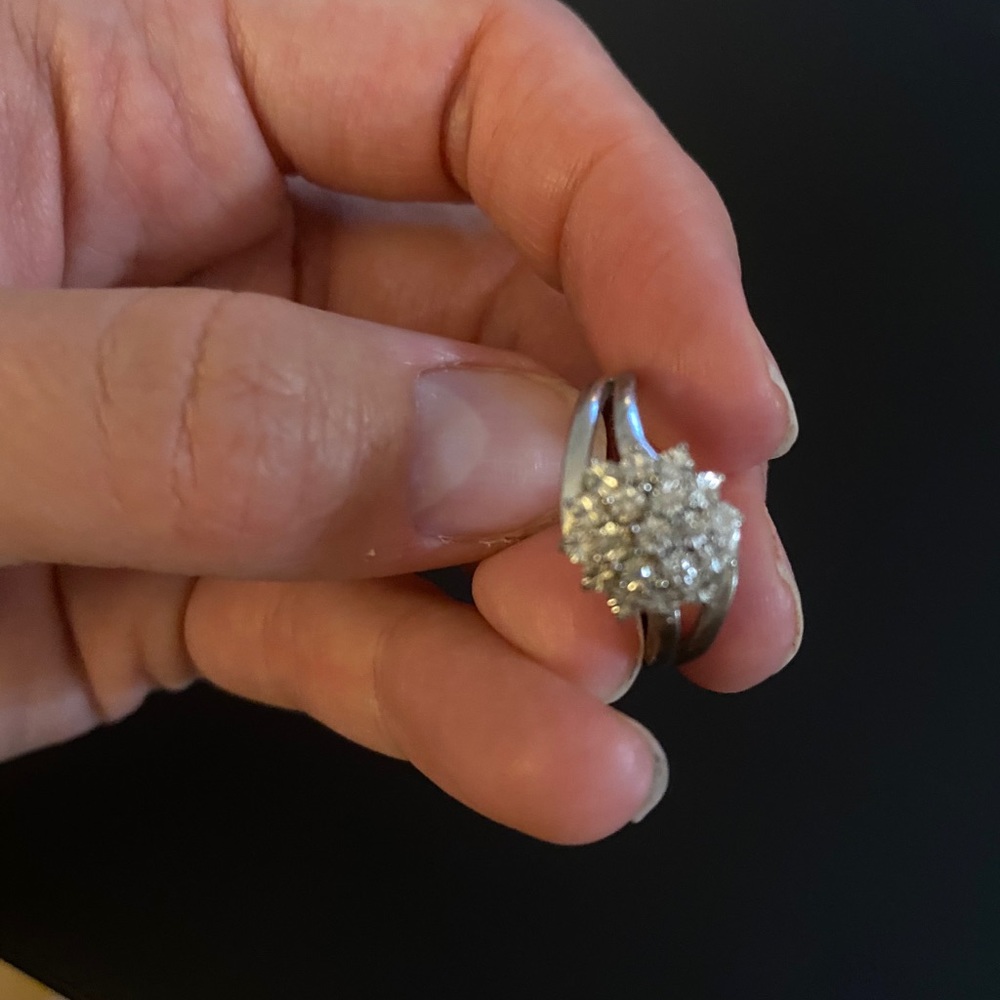 Diamond ring - Picture 3 of 4